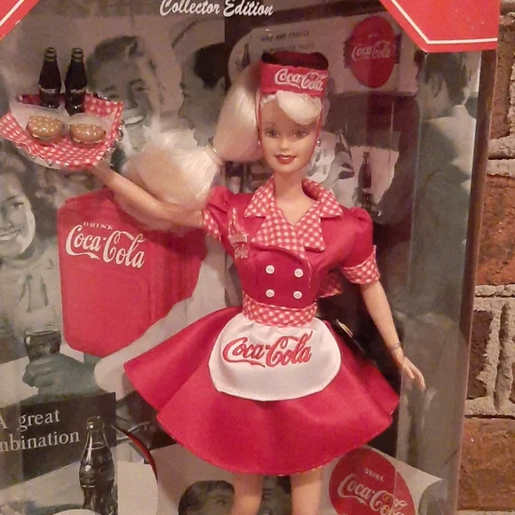 1999 Coca-Cola Barbie doll - Picture 2 of 5